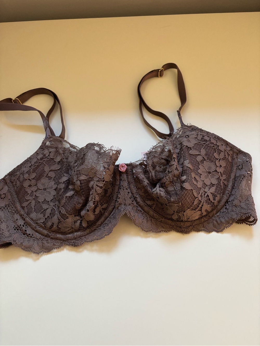 Victoria’s Secret DREAM ANGELS
Wicked Unlined Lace Balconette Bra -34C